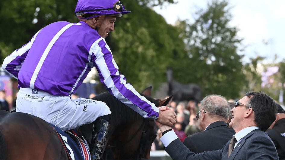 Aidan O'Brien greets Christophe Soumillon after the victory of Delacroix (Healy Racing)