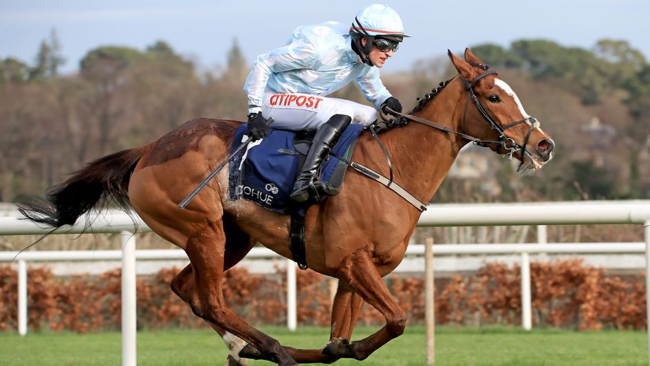 Gala Marceau powers to victory