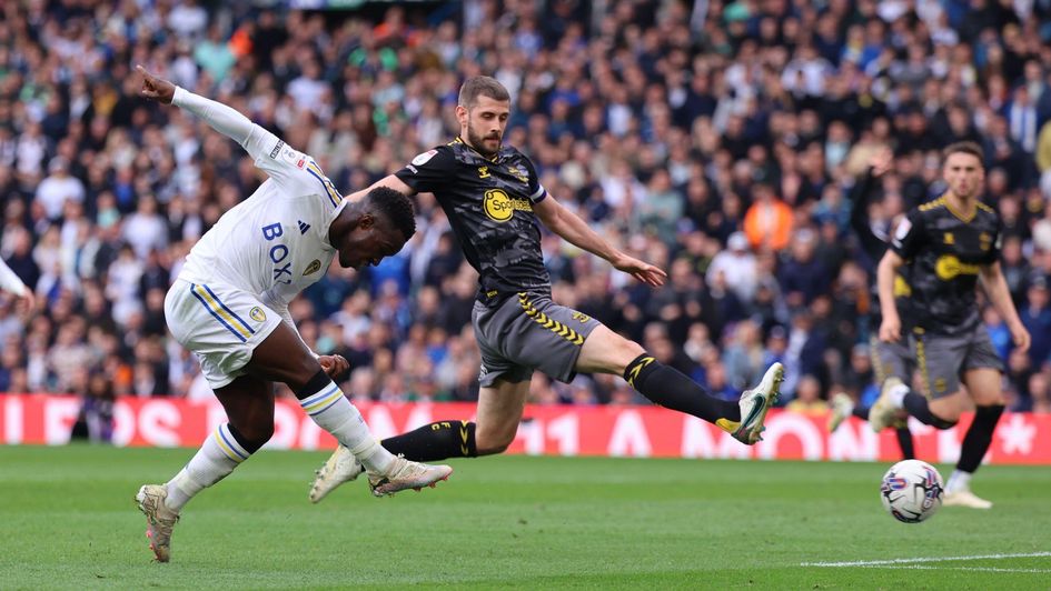 Willy Gnonto (Leeds United) shoots during the Sky Bet Championship match between Leeds United and Southampton