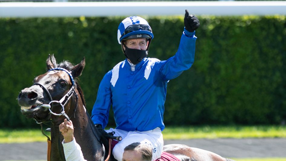 Thumbs up for Jim Crowley and Mohaather