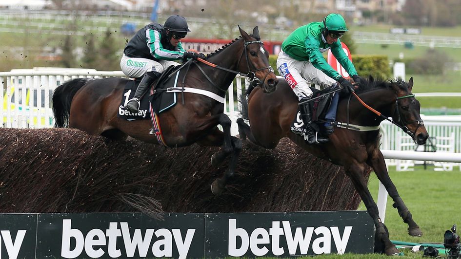 Sceau Royal leads Altior over the last at Cheltenham