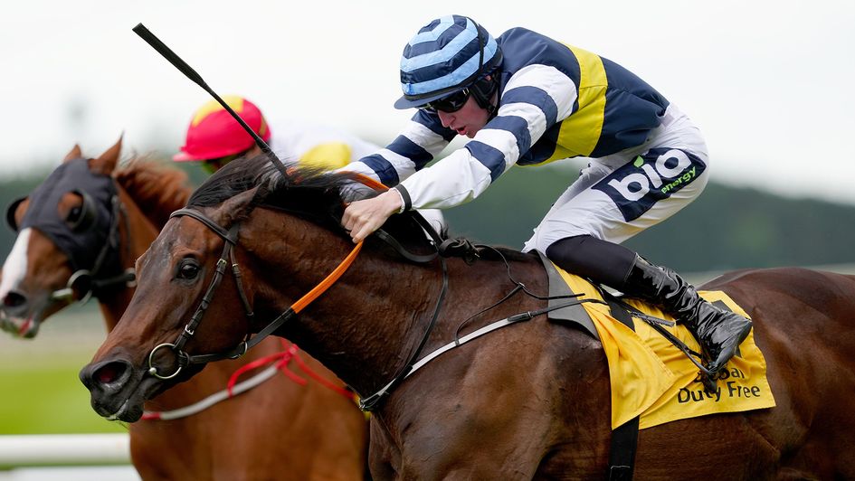 Pierre Royal, ridden by Adam Caffrey