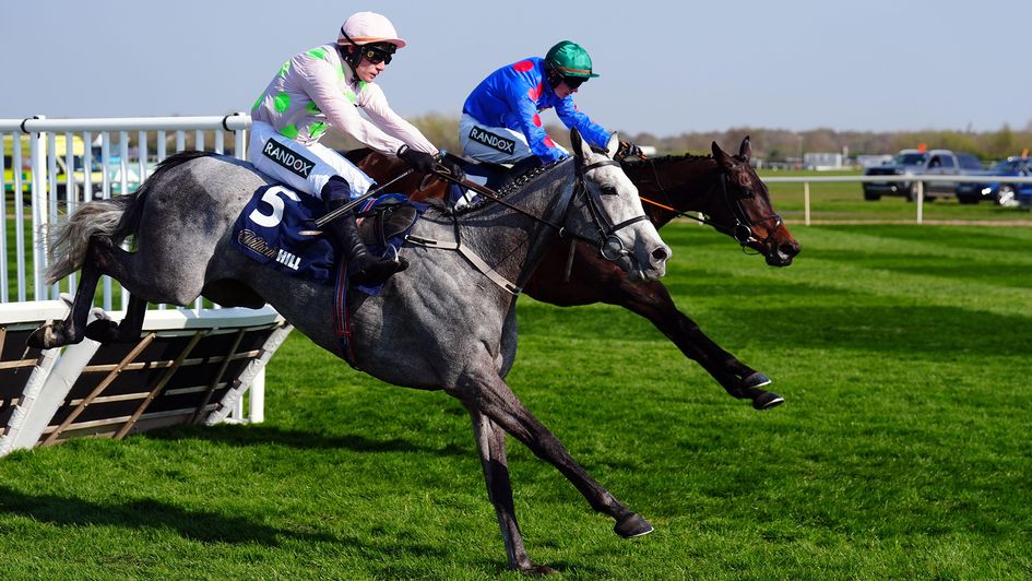 Lossiemouth jumps ahead on the way to victory at Aintree