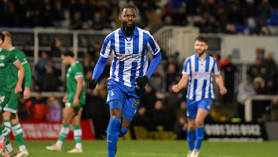 New Rochdale signing Mani Dieseruvwe