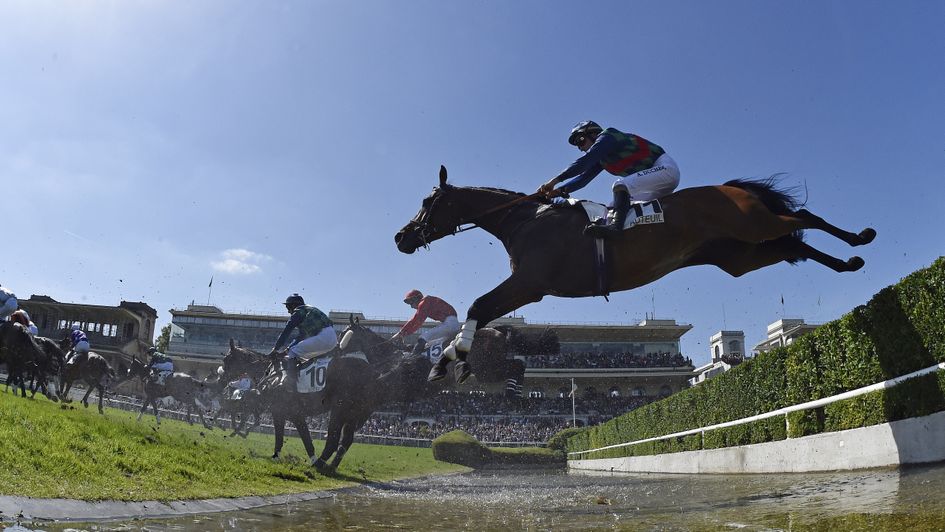 Action from Auteuil