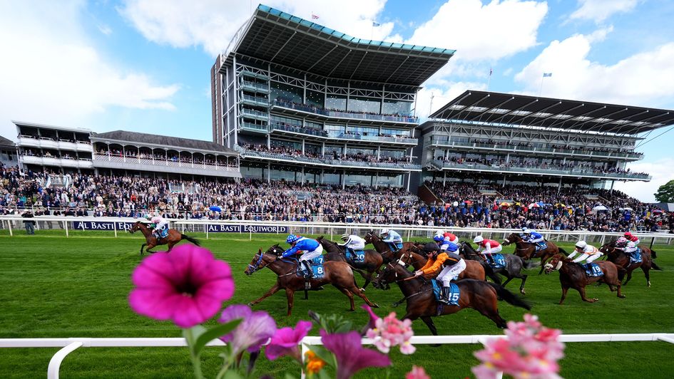 Jakajaro wins the sprint handicap at York