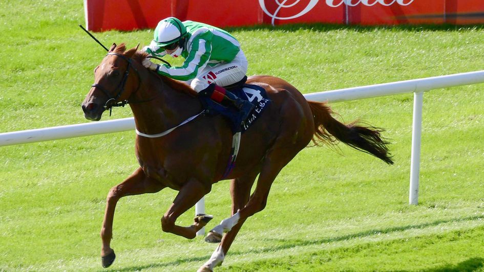 Mr Lupton wins well at the Curragh