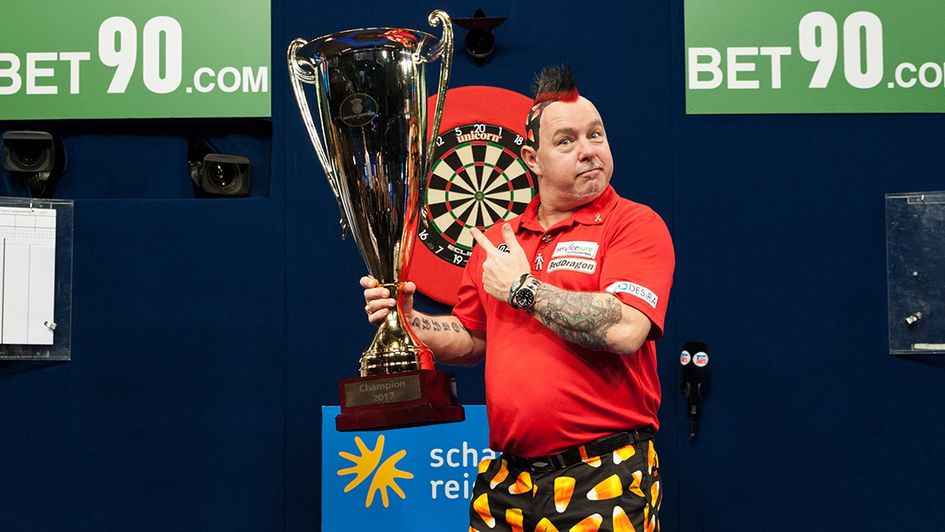 Peter Wright wins the German Darts Masters (Picture by Kelly Deckers)