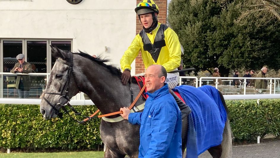 Elixir De Nutz returns victorious