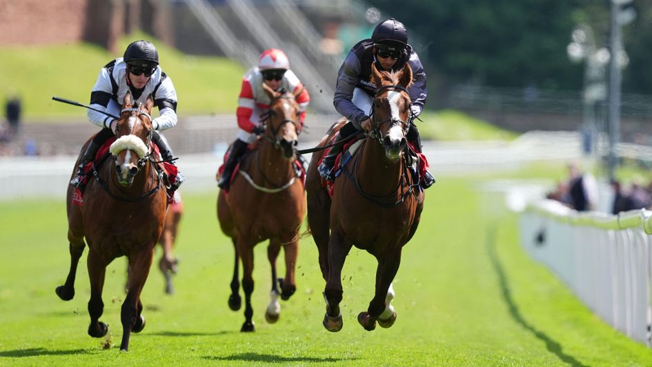 Adonius on his way to victory at Chester