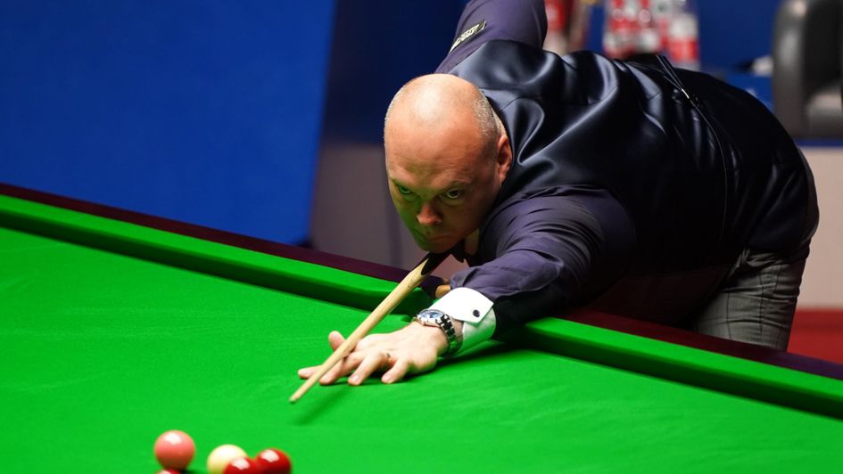 Stuart Bingham hit a maximum on way to victory over Gerard Greene