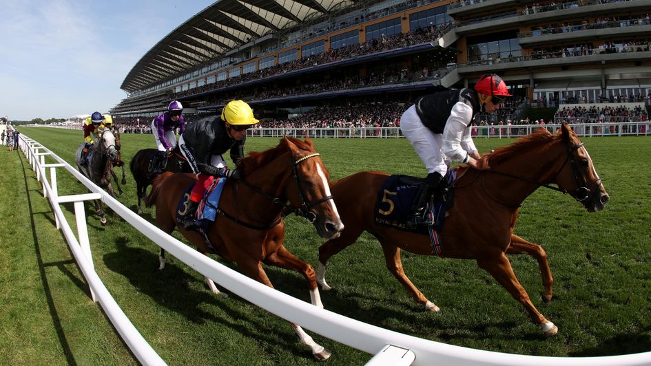 Dettori tracks eventual winner Kyprios on Stradivarius in the Gold Cup