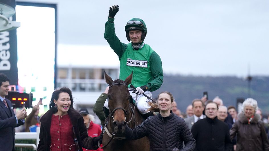 Jasmin De Vaux returns in triumph at Cheltenham