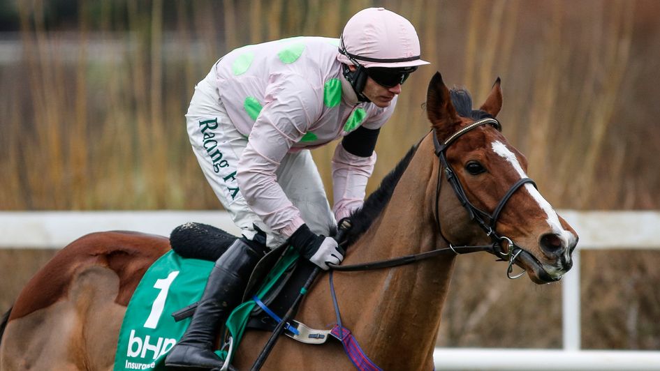 Faugheen leads through the early stages