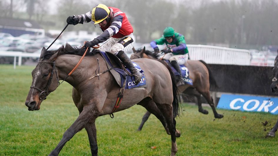 Potters Corner wins the Coral Welsh National