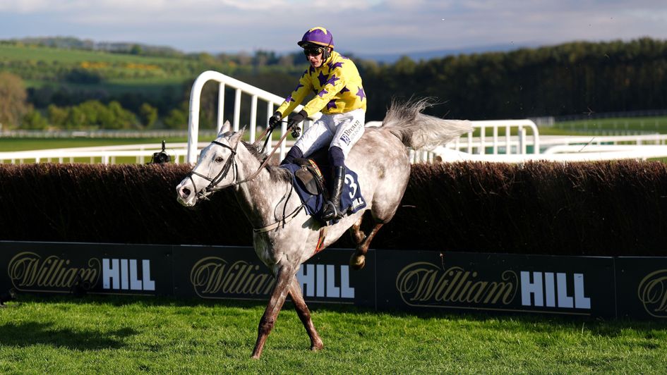 Il Etait Temps wins at Punchestown