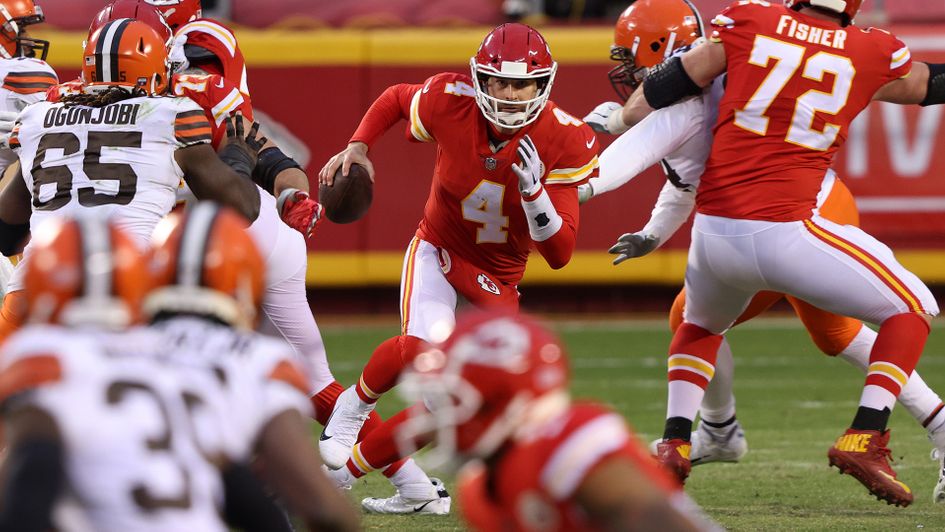 Chad Henne stepped in for Patrick Mahomes