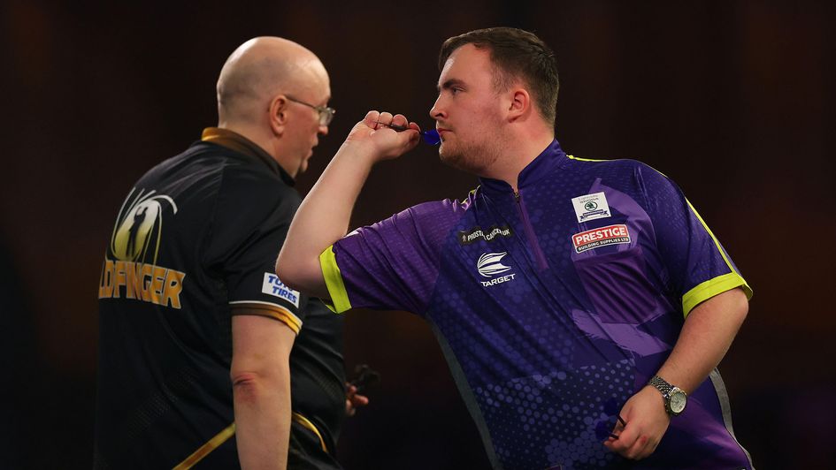 Luke Littler plays Andrew Gilding