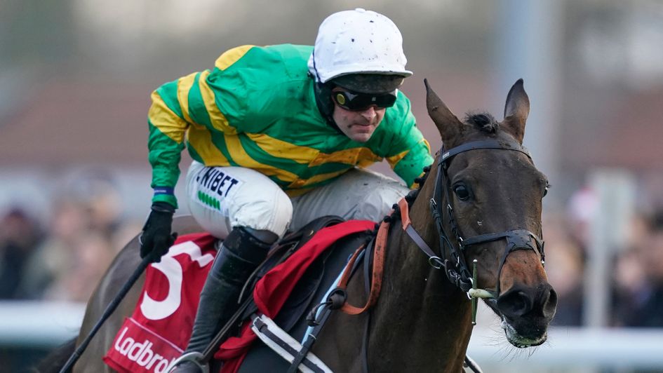 Epatante and Nico De Boinville strike