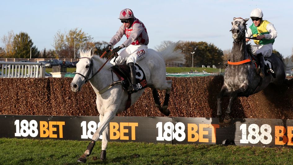 Smad Place leads Cloudy Dream