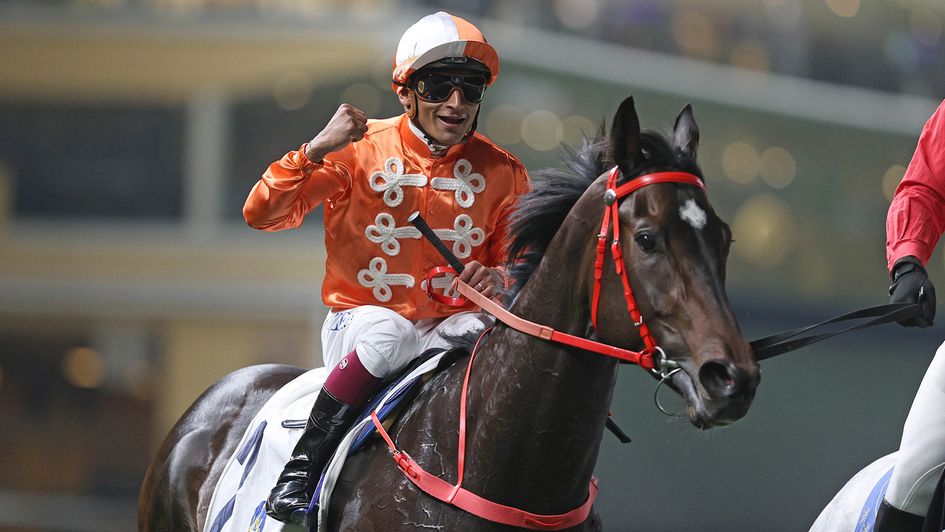 Karis Teetan and Howdeepisyourlove