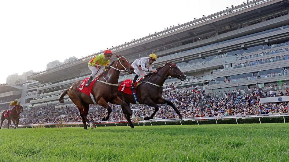 Golden Sixty pounces on California Spangle at Sha Tin