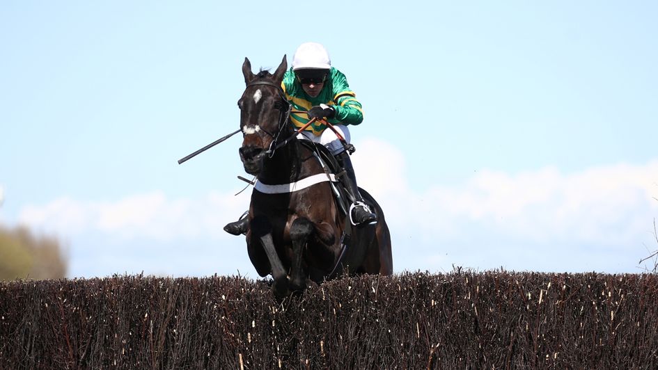 Chantry House jumps the last at Aintree