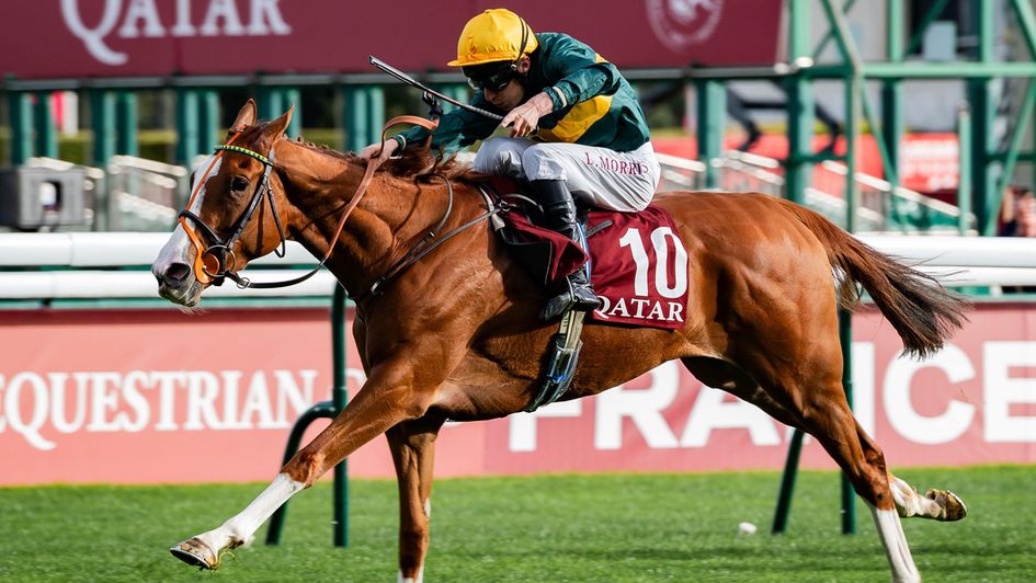 Consent and Luke Morris win the Prix de Royallieu.