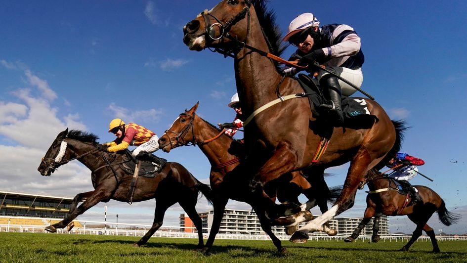Umbrigado snatches a dramatic win at Newbury