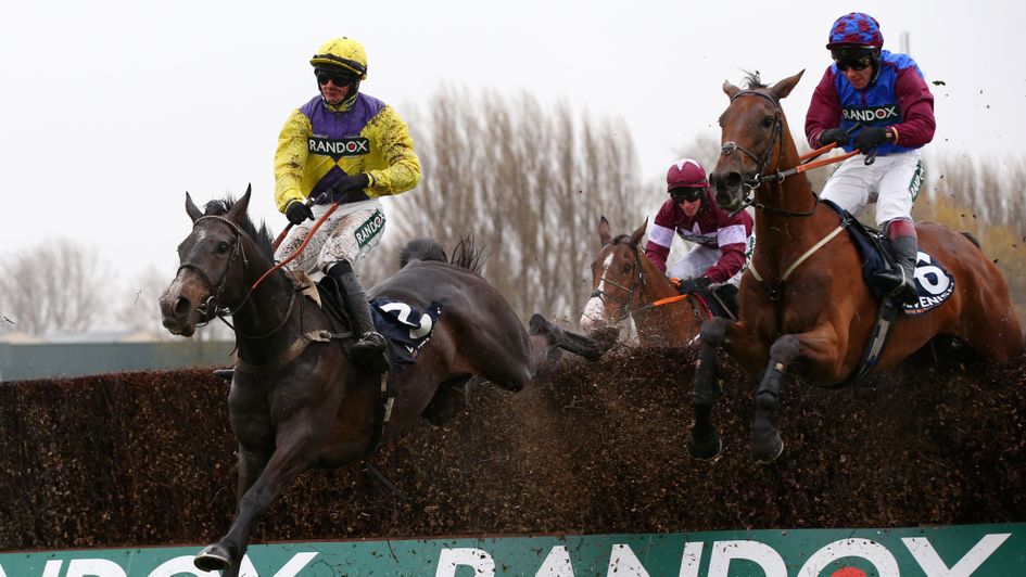 Kalashnikov masters La Bague Au Roi at Aintree