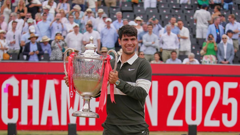 Carlos Alcaraz won at Queen's