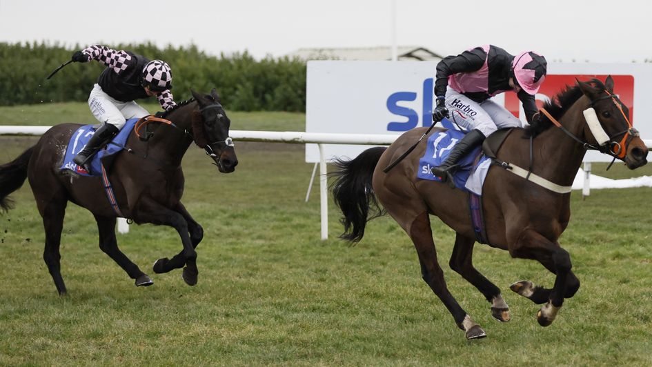 Coopers Cross powers to victory in the Sky Bet Chase