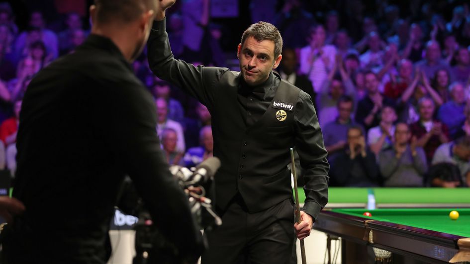 Ronnie O'Sullivan remains on course for a seventh UK title