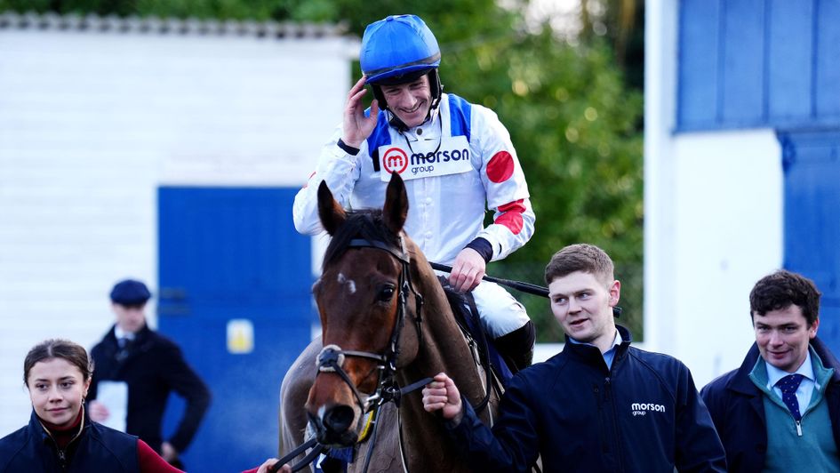 Sam Twiston-Davies returns in triumph on Potters Charm