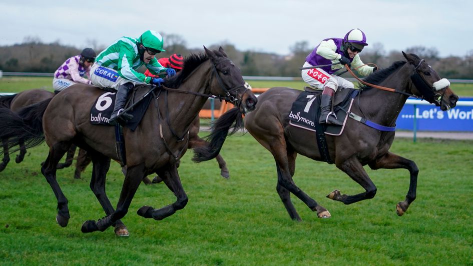 Admirel battles to victory at Warwick