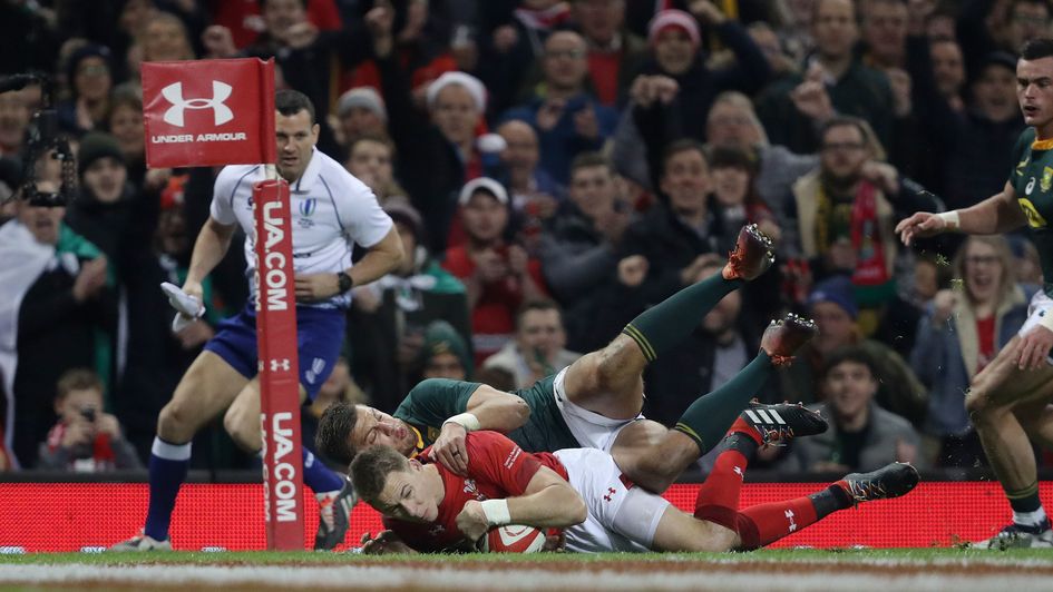 Wales' Liam Williams scores his sides second try