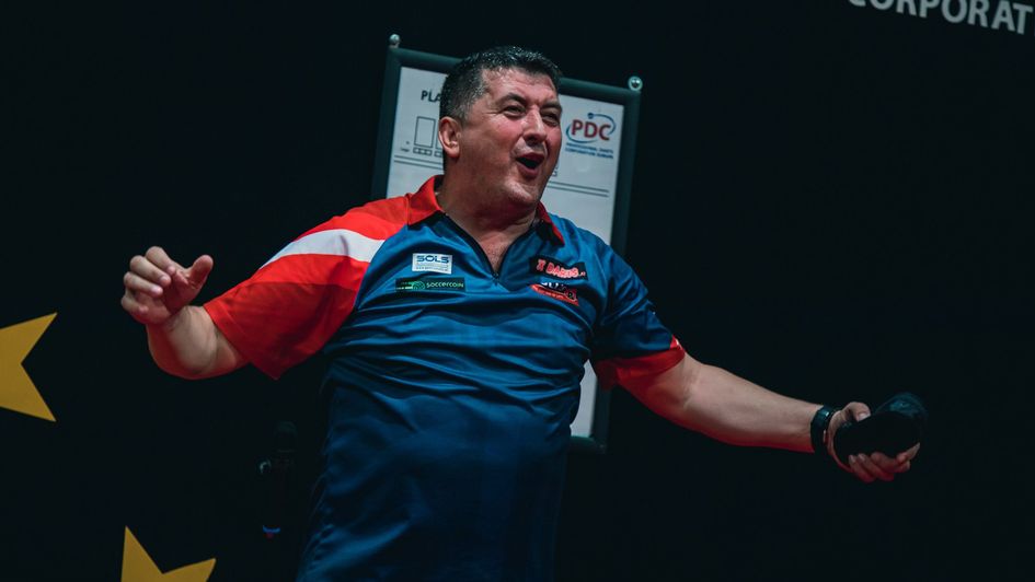 Suljovic celebrates his win in Austria (Lukas Charwat - PDC Europe)