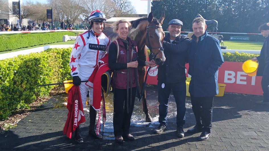 Connections of Intosomethinggood after his win at Kempton