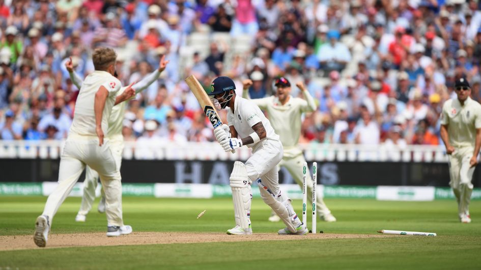 Sam Curran bowls KL Rahul