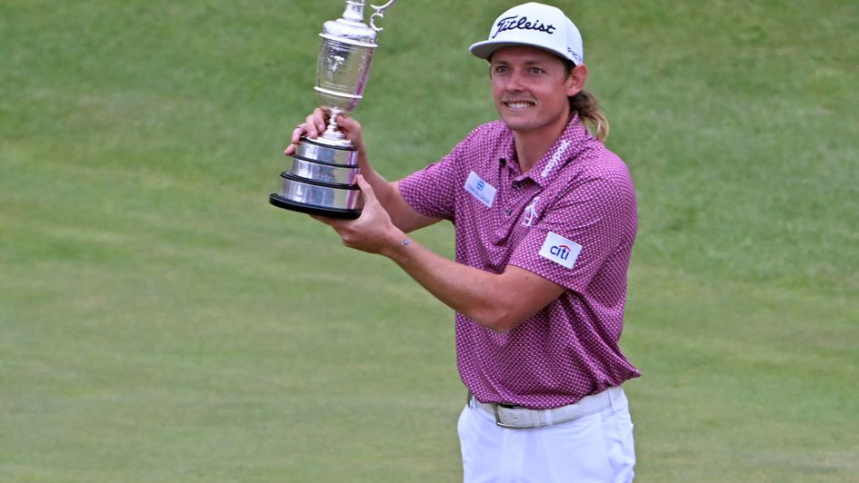 Cameron Smith with the Claret Jug