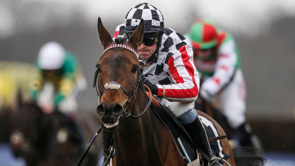 Colonial Dreams wins at Ascot under Nico de Boinville