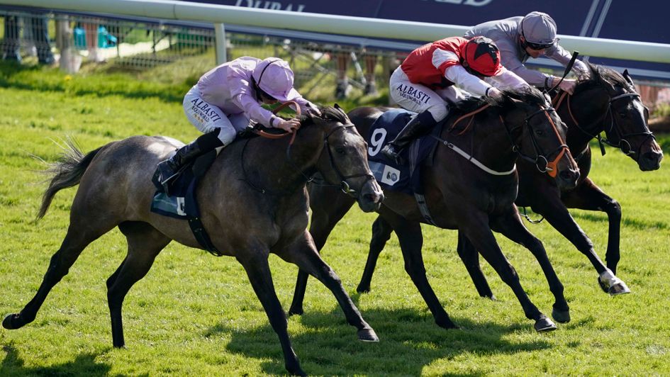 Garrus (nearside) gets on top at York