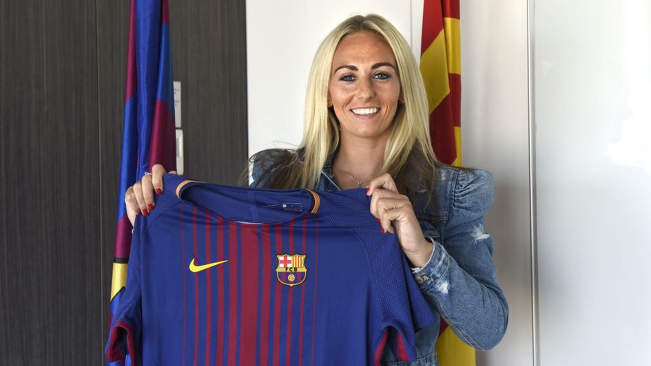 England striker Toni Duggan signs for Barcelona