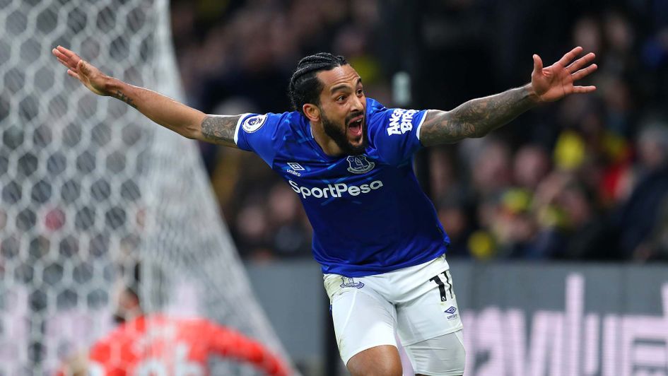 Theo Walcott scores the winner for Everton at Watford