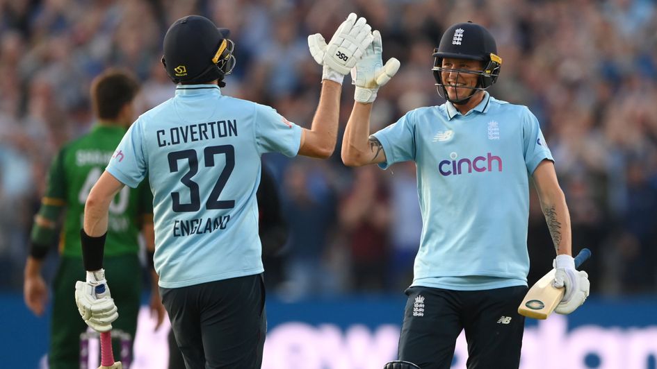 England celebrate a 3-0 victory over Pakistan