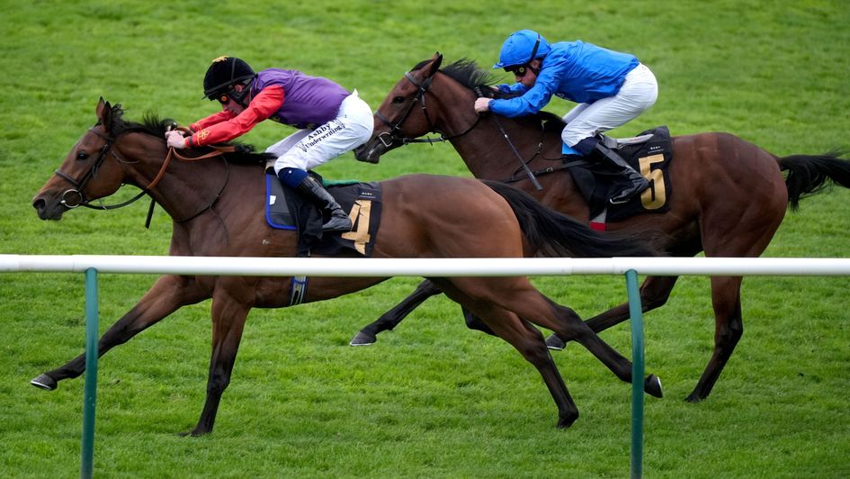 Golden Orbit wins at Newmarket