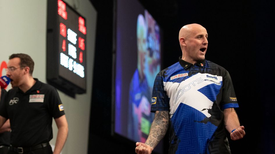 Alan Soutar on his way to an opening win (Taylor Lanning/PDC)