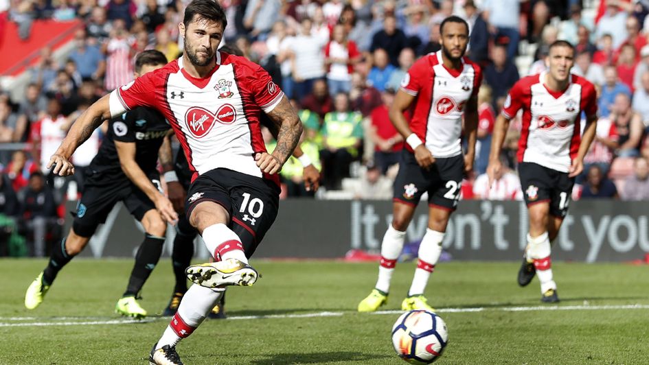 Charlie Austin scores Southampton's winner