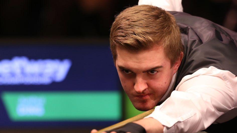 Ross Muir makes the staking plan in Milton Keynes