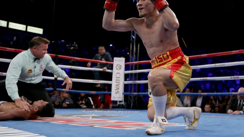 Srisaket Sor Rungvisai stops Roman Gonzalez